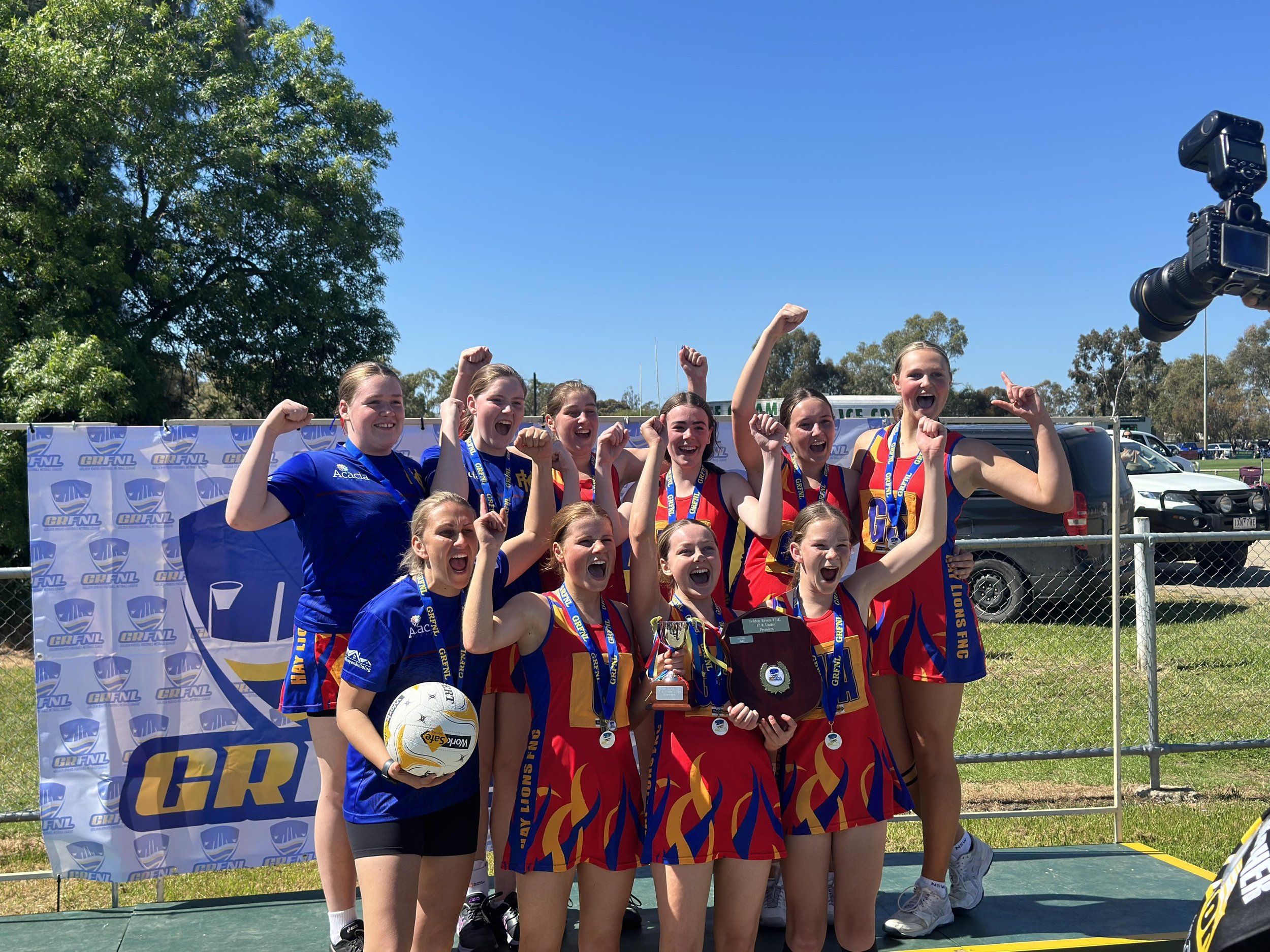 17s Group Photo 2023GF.jpg