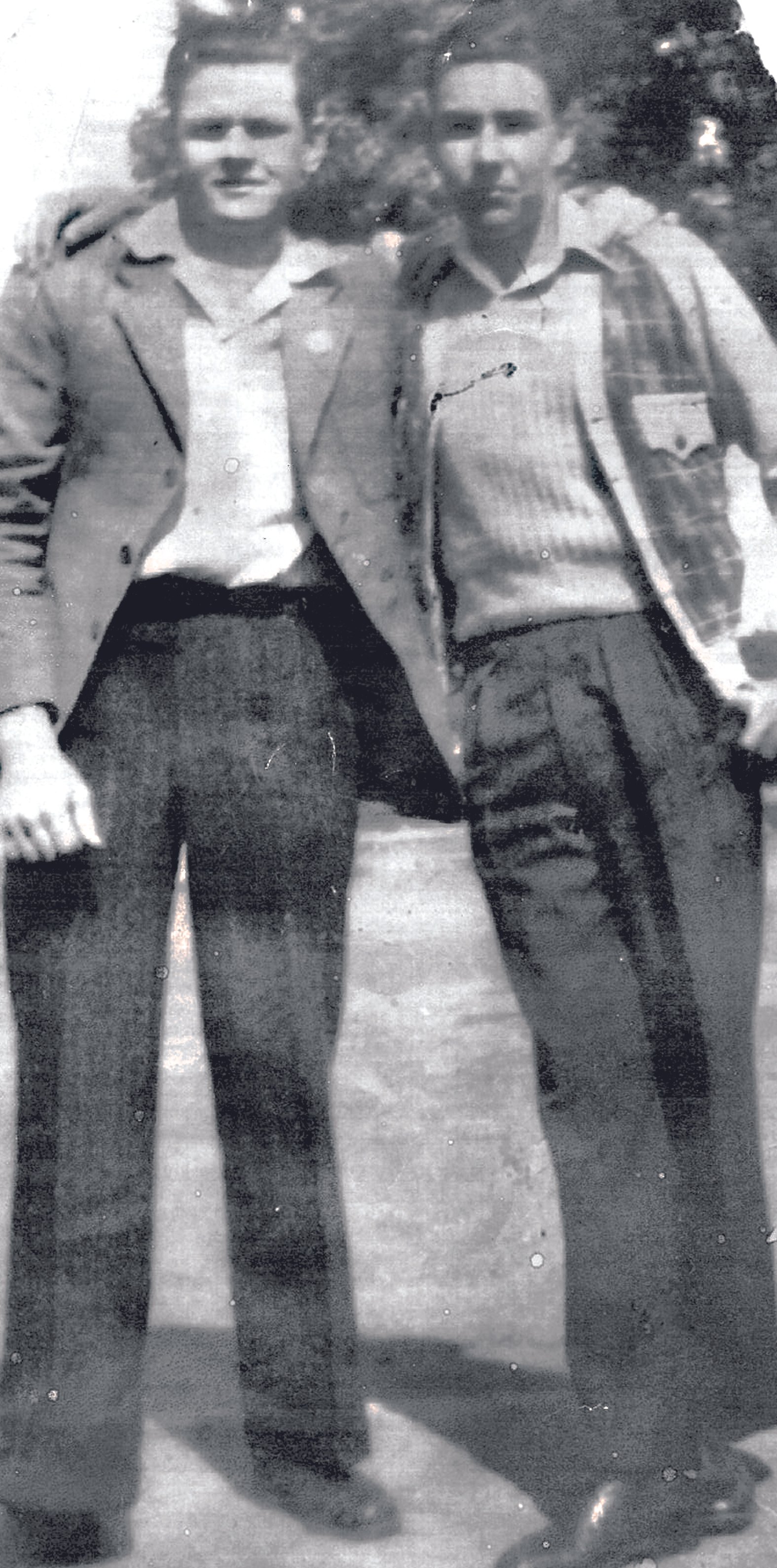 Bill Hemphill and John Kulper 1950 BW_cymk.jpg