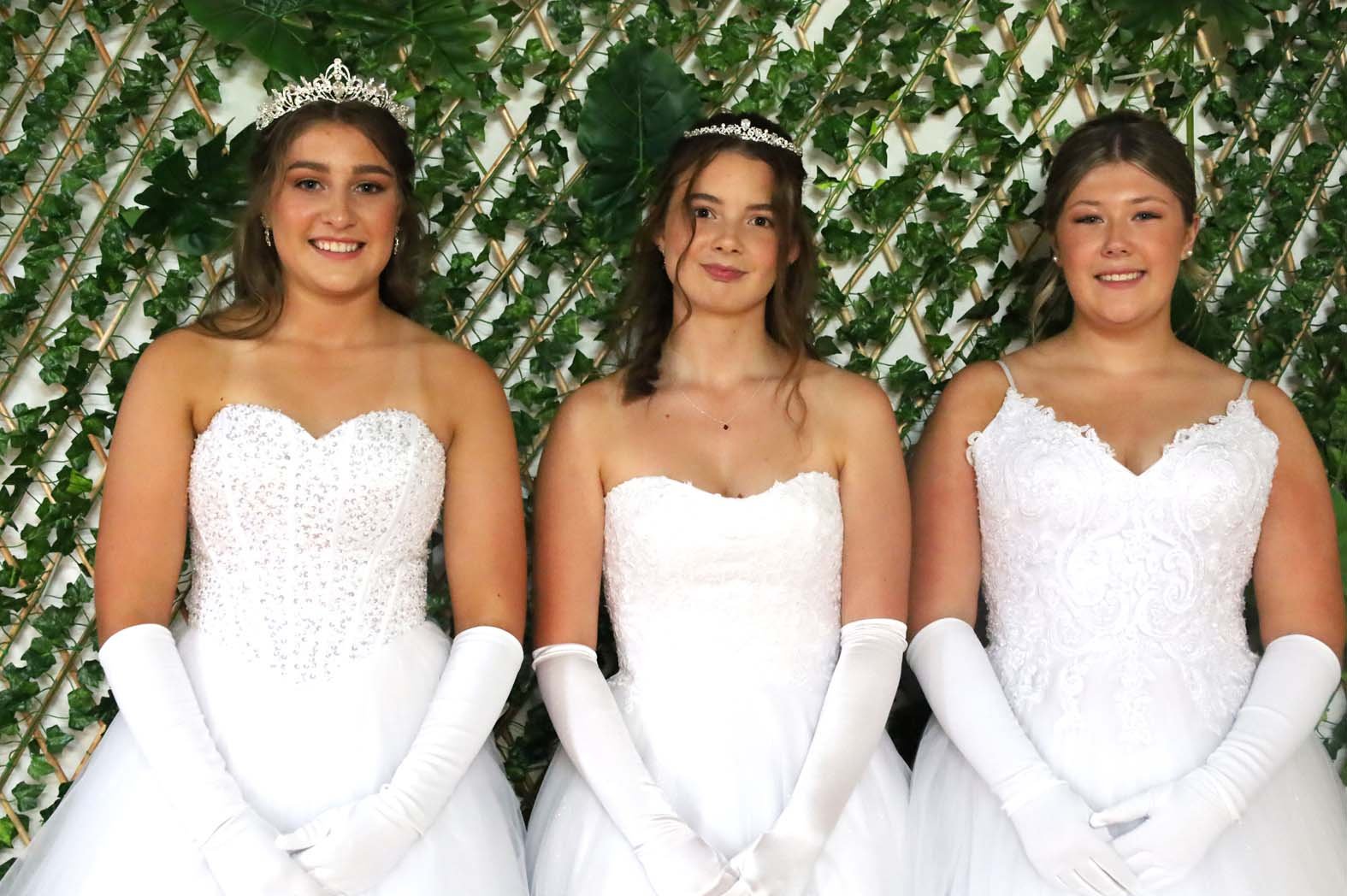 Emily Savannah Molly 2.jpg