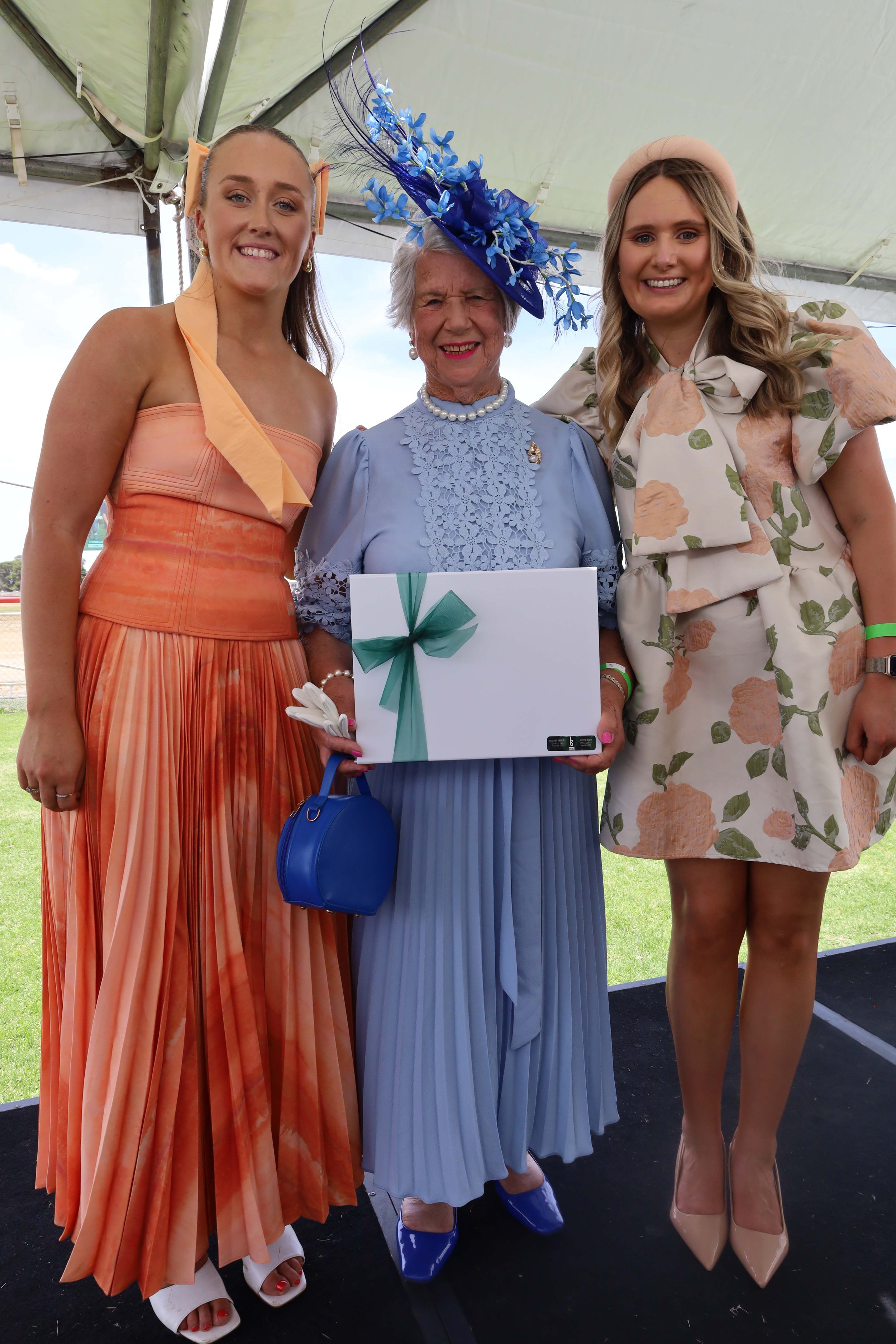 Lady - Hannah Stewart, Leonie Whaylon, Georgina Booth (4).jpg