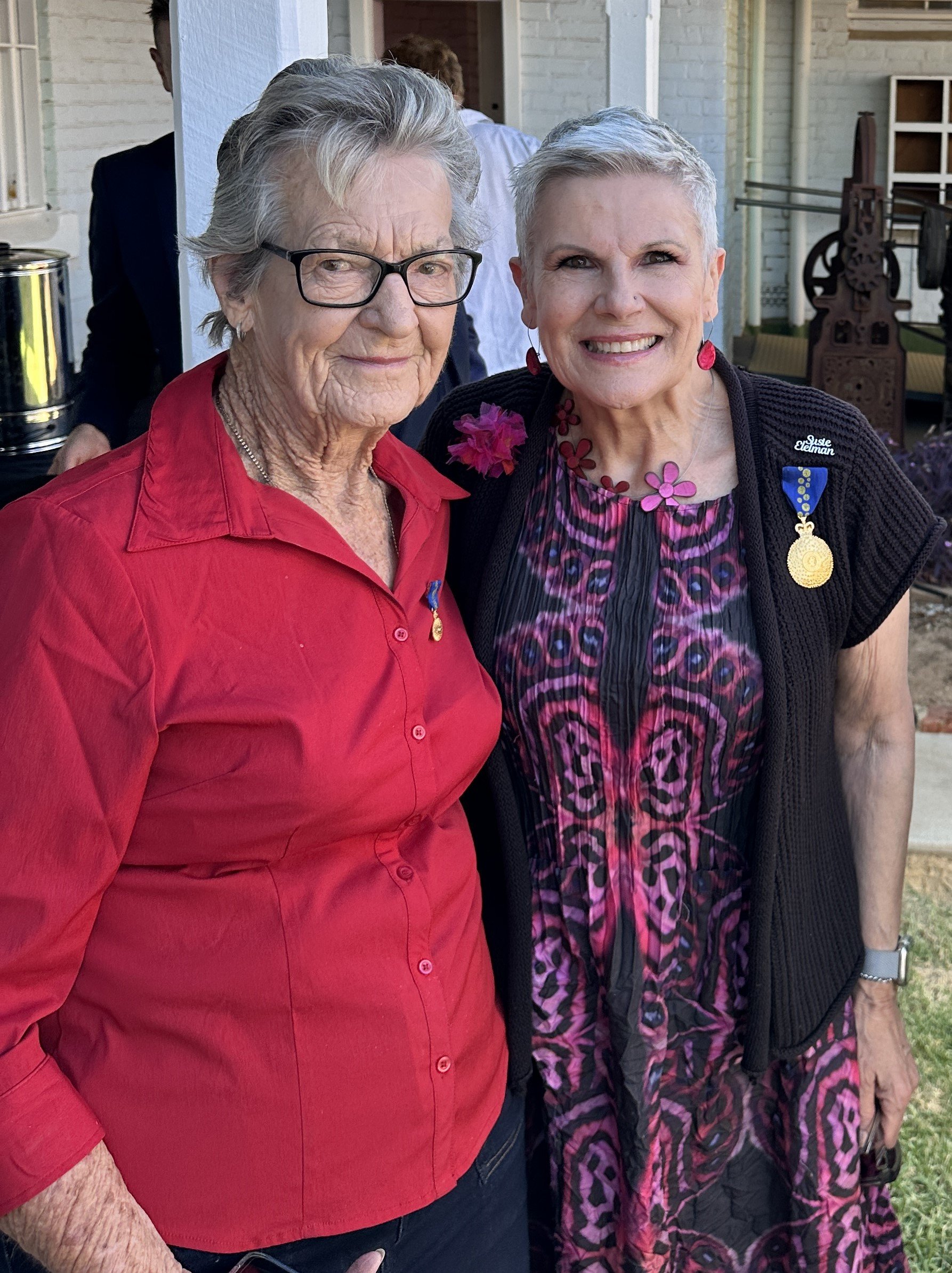 Phyl Jones Susie Elelman.JPG