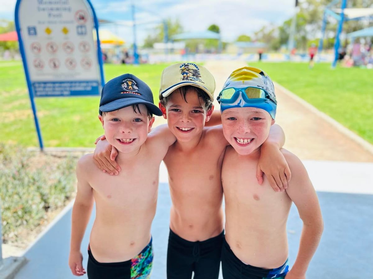 Hay’s annual swimming carnival makes a splash at Hay Pool