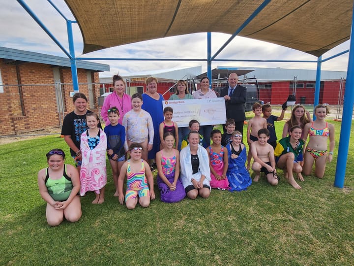Bendigo Bank grant for pool