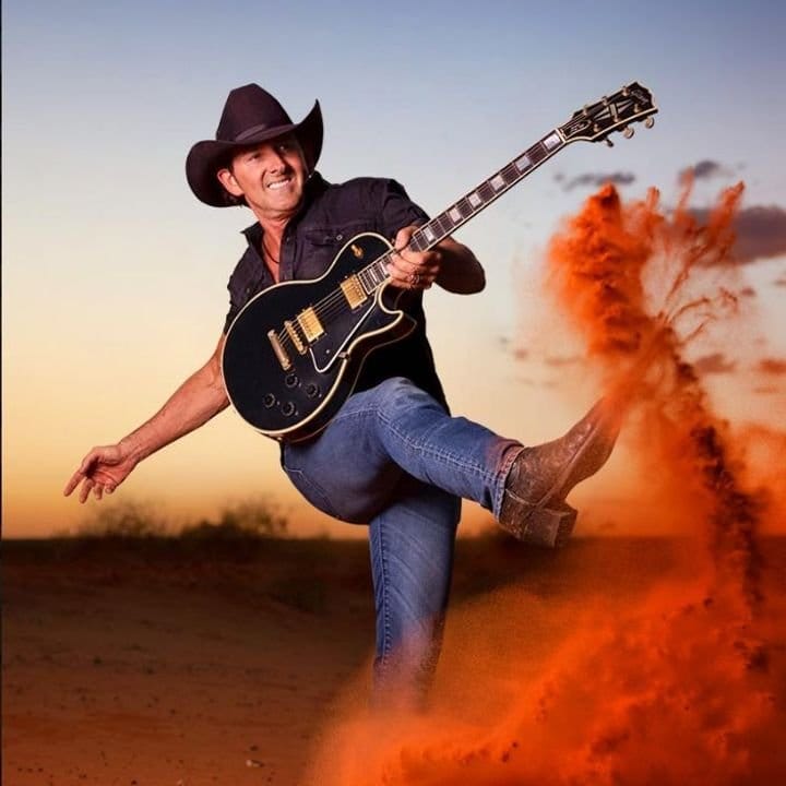 Lee Kernaghan set to lift up Hay