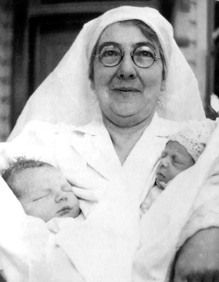 Midwives of the district